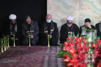 آیین خطبه خوانی شب شهادت امام رضا(ع) در حرم مطهر رضوی