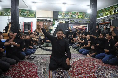 مراسم عزاداری شب هفتم محرم در حسینیه سادات نبی مهاجران افغانستانی‎
