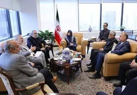 راه&zwnj;اندازی صدور کارت ملی ایرانیان مقیم آمریکا در واشنگتن| خدمت&zwnj;رسانی به ایرانیان مقیم خارج بدون نگاه به گرایش سیاسی
