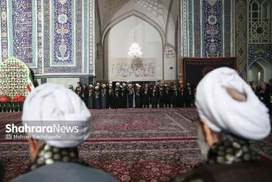 آیین خطبه خوانی شب شهادت امام رضا(ع) در حرم مطهر رضوی