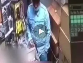 سرقت هالیوودی در مشهد، دوئل وحشتناک مغازه&zwnj;دار با دزدان + فیلم