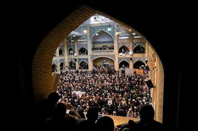  همایش حوزویان در پاسخ به اهانت نشریه فرانسوی