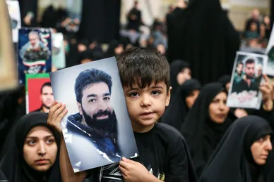 گزارش تصویری | سخنرانی رهبر معظم انقلاب در مراسم عزاداری شهادت امام رضا(ع)