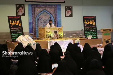 تشییع شهید گمنام در جمع دختران مدرسه امام رضا(ع) در مشهد