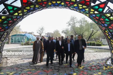 گزارش تصویری | بازدید استاندار خراسان رضوی و شهردار مشهد از چند بوستان سطح شهر و آرامگاه فردوسی در روز طبیعت