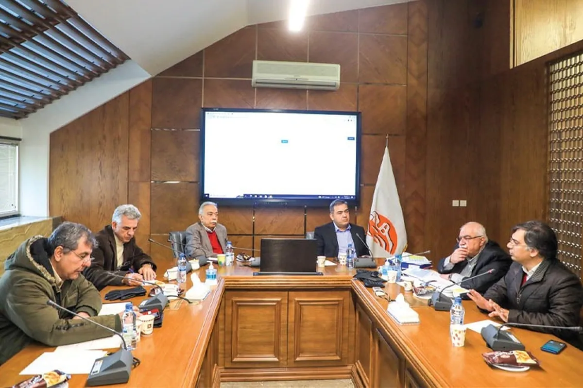 سوختن و ساختن صنعتگران در تابستان و زمستان!