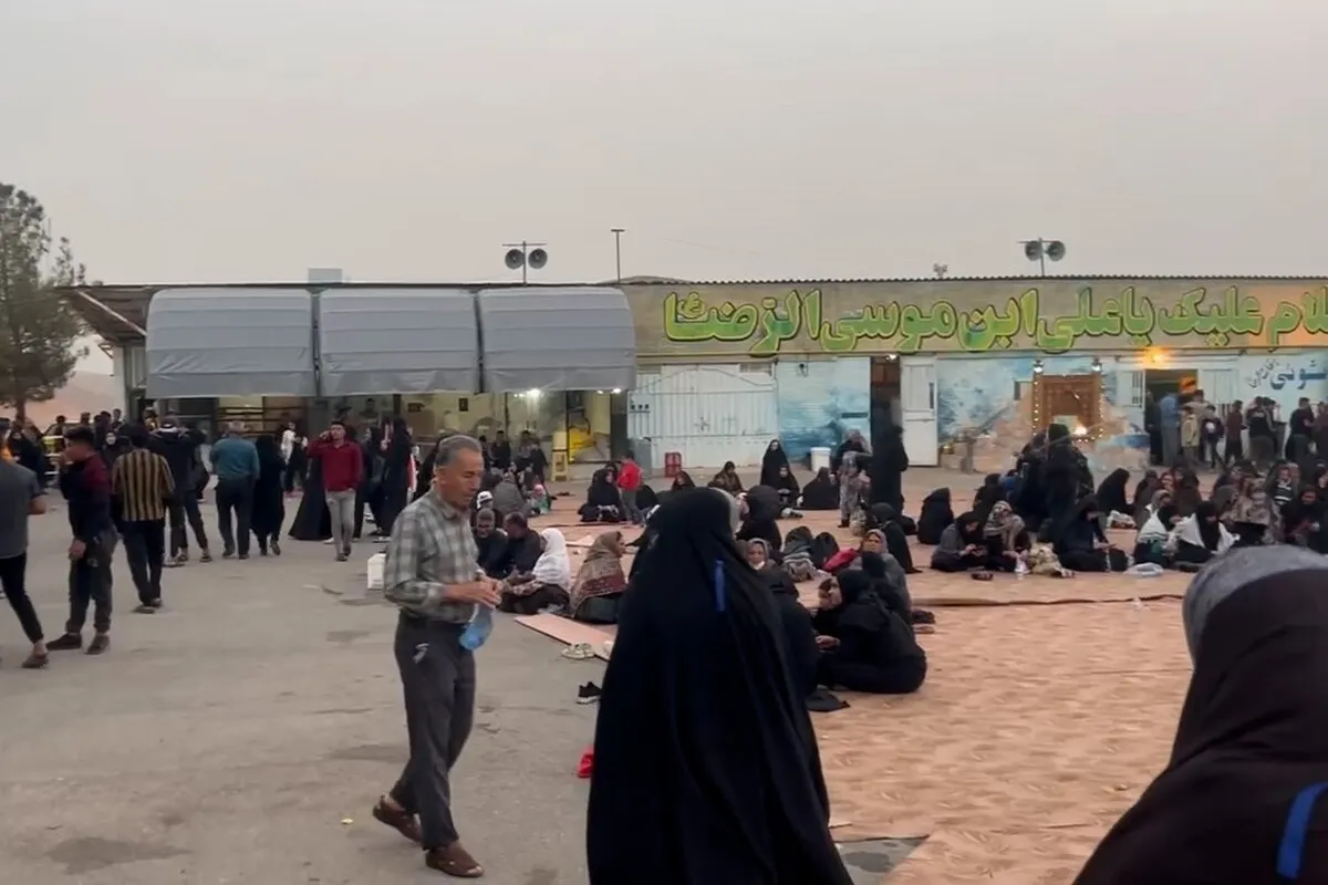 ویدئو | برپایی موکب خانوادگی برای پذیرایی از زائران رضوی در مسیر نیشابور به مشهد