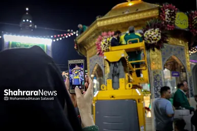 چراغانی و گل آرایی حرم مطهر رضوی در دهه کرامت