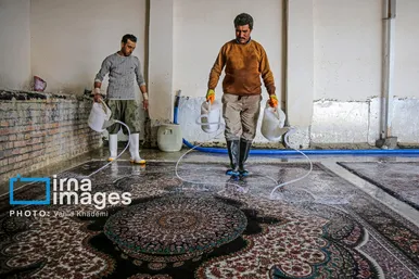 عکس‌هایی از یک کارگاه قالیشویی در آستانه نوروز