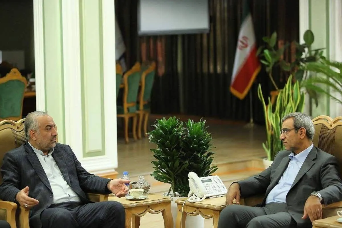 استاندار خراسان رضوی: باید از ورود افراد به زندان تا حد امکان جلوگیری و زمینه بازگشت افراد فاقد خطر به جامعه فراهم شود