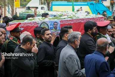 گزارش تصویری |مراسم تشییع پیکر دو مامور پلیس انفجار کلانتری در مشهد