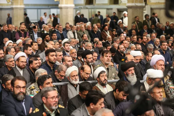رهبر معظم انقلاب: رژیم صهیونیستی، سیلی اقدام در سوریه را خواهد خورد | فعالیت‌های وسیع زیر ساختی بخش شیرین اقتصاد است + فیلم و تصاویر