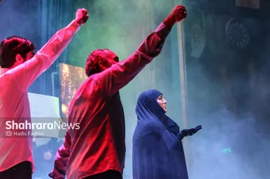 رویداد اعطای نشان مشهد از نمایی دیگر
