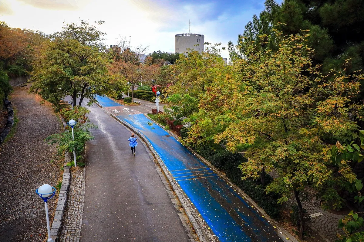 پیش‌بینی هواشناسی مشهد و خراسان رضوی (دوشنبه، ۱۴ آبان ۱۴۰۳) | آغاز کاهش محسوس دما از چهارشنبه