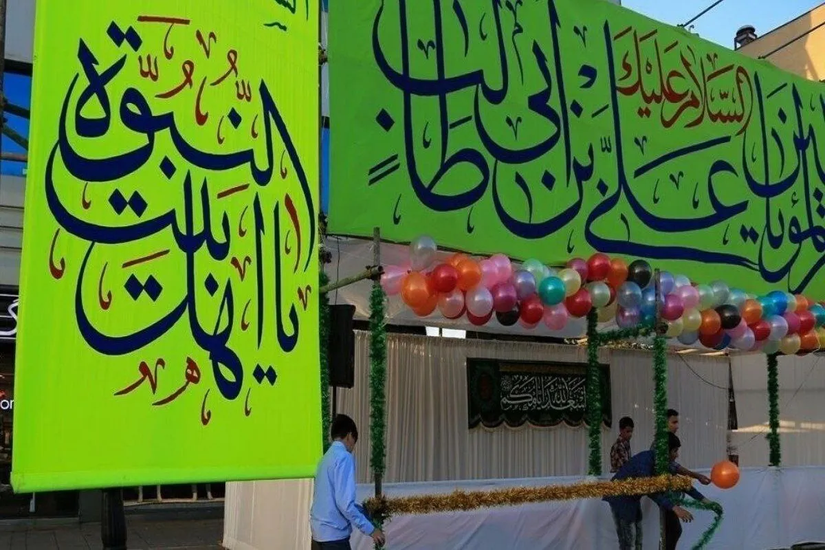 مشهد، آیینه تمام‌نمای محبت علوی در دهه ولایت ۱۴۰۴ | اکران گسترده علوی در این ایام