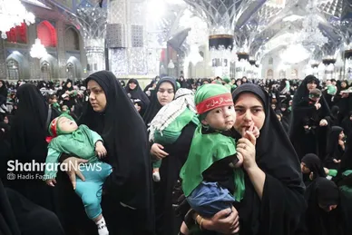 گزارش تصویری | مراسم شیرخوارگان حسینی در حرم امام‌رضا(ع)