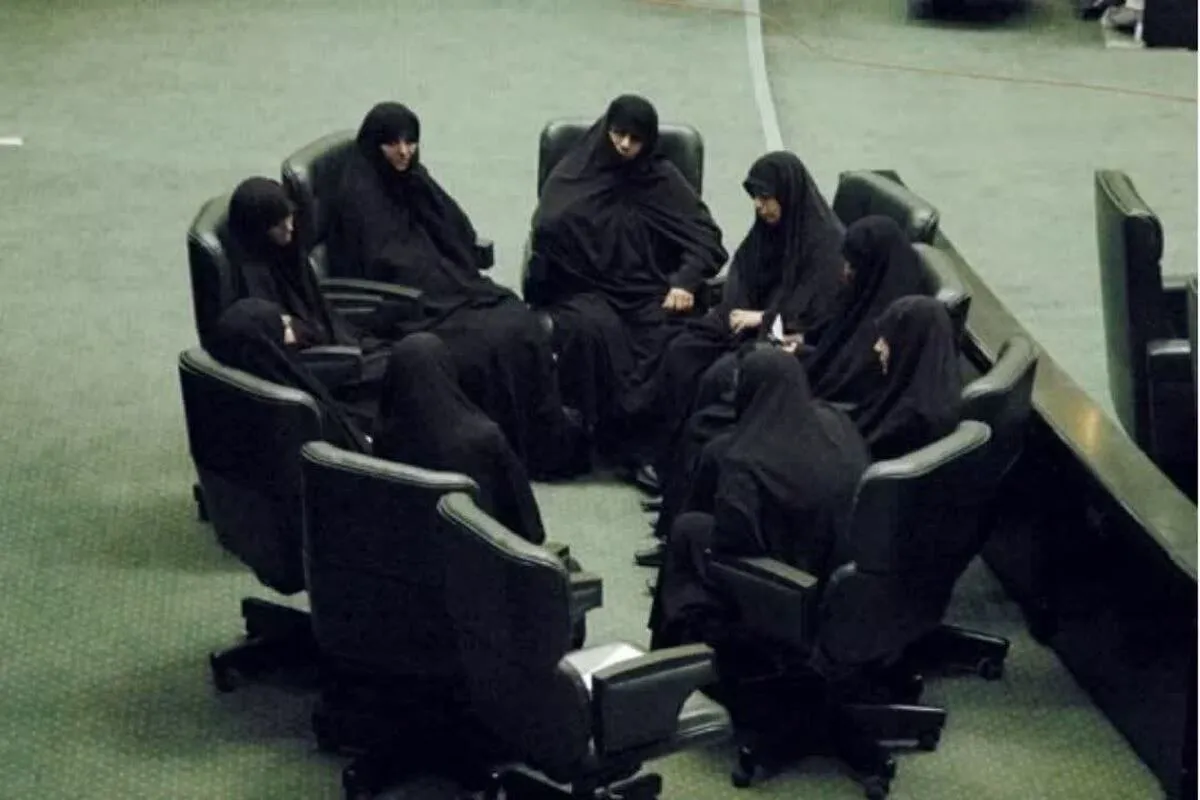 چند نماینده زن به مجلس دوازدهم راه یافتند؟ | کاهش ۳۵ درصدی نمایندگان زن