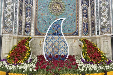 گل‌آرایی حرم مطهر رضوی در آستانه عید نوروز