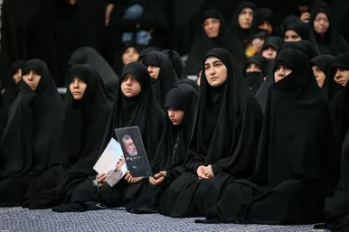 گزارش تصویری | مراسم بزرگداشت شهدای جنگ تحمیلی اخیر با حضور رهبر انقلاب اسلامی