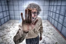 بهرام افشاری با &laquo;مرد عینکی&raquo; در راه سینما&zwnj;