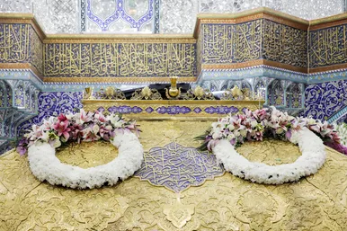گزارش تصویری | گل آرایی ضریح مطهر حضرت معصومه(س) در قم