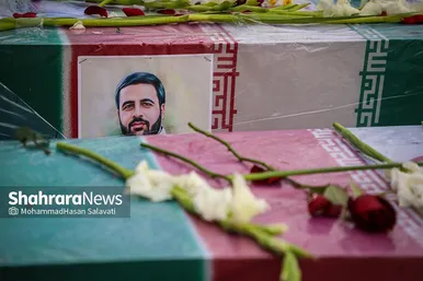 تشییع دو تن از شهدای حمله تروریستی کرمان در مشهد