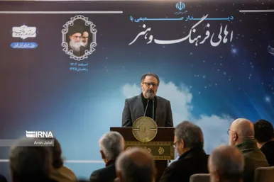 عکس‌هایی از افطاری رئیس جمهور با بازیگران