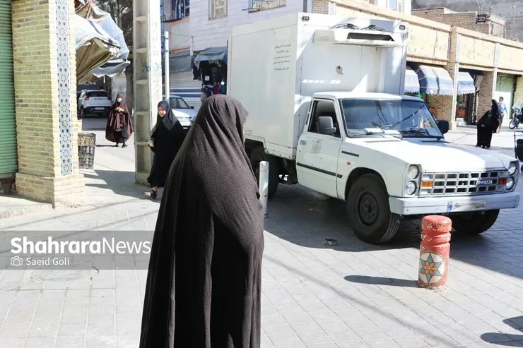 جریمه ۴۰ هزار تومانی برای توقف خودرو‌ها در  بازار گلشهر  مشهد بازدارنده نیست