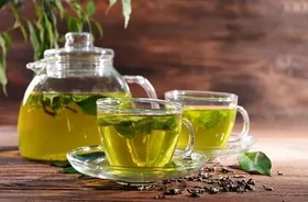 کاهش اثرات پیری زودرس با مصرف به&zwnj;اندازه چای سبز