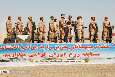 مسابقه رزم‌آوران در خط پایان