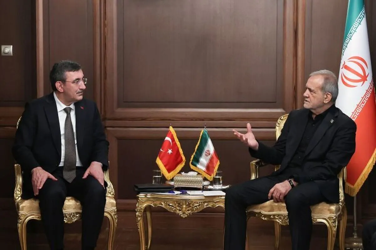 دیدار معاون رئیس‌جمهور ترکیه با دکتر پزشکیان | جوددت یلماز: ملت ما در غم و اندوه ملت ایران شریک است