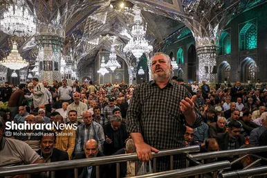دعا برای سلامتی رئیس جمهور در حرم مطهر رضوی