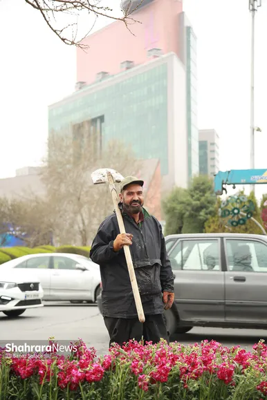 گل‌آرایی و شهرتکانی مشهد در نوروز ۱۴۰۱