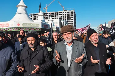 تشییع پیکر 12 شهید گمنام دفاع مقدس و 2 شهید حادثه تروریستی راسک در مشهد