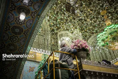 گزارش تصویری | آیین سنتی تعویض پوش ضریح مطهر امام رضا (ع)