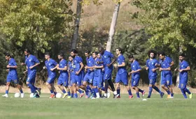 استقلال با رمز بدهی و بی&zwnj;پولی در لیگ بیستم