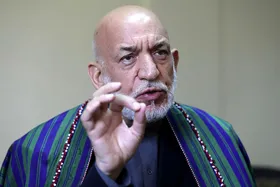 کرزی: با طالبان درباره بازگشت زنان به کار و مدرسه تبادل نظر کرده&zwnj;ام