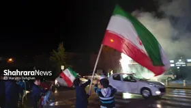 دهه نودی و هشتادی&zwnj;ها با فریاد "الله اکبر" به استقبال جشن انقلاب رفتند&nbsp;+ فیلم و عکس