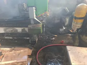 حریق کارگاه MDF در خیابان کشاورز مشهد مهار شد