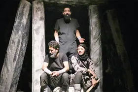 گفتگو با عبدالحکیم مشورتی، کارگردان نمایش &laquo;الهه سنگ&raquo; | نگاه جشنواره&zwnj;ای، نمایش&zwnj;های بومی را به انزوا می&zwnj;برد