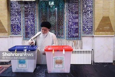 حضور مسئولان استان خراسان‌رضوی پای صندوق‌های رای