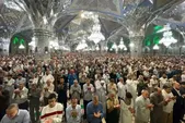 آغاز پویش ملی «هدیه نماز» در حرم مطهر امام رضا(ع) | زائران ثواب نمازهای خود را به روح رهبر شهید انقلاب اهدا می‌کنند