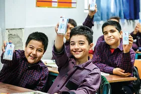 امکان تامین شیر رایگان برای همه دانش&zwnj;آموزان وجود دارد | بخش خصوصی مایل به مشارکت در این طرح است
