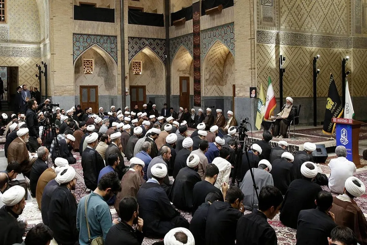 آیین اختتامیه سومین دوره مدرسه تابستانی طلاب در حرم مطهر امام رضا(ع) برگزار شد