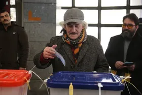 حضور اهالی هنر و رسانه مشهد پای صندوق رای انتخابات مجلس شورای اسلامی و مجلس خبرگان ۱۱ اسفند