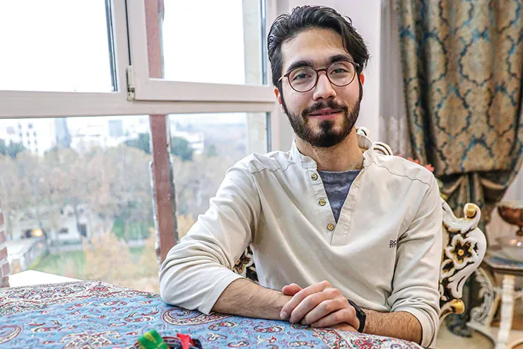 زندگی بیست اشکان رحمانی با نخاع بیست درصدی