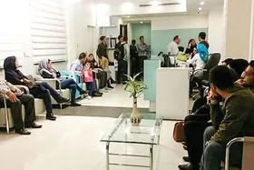 رواج خرید و فروش نوبت پزشک در برخی مراکز درمانی | بیماری نوبت فروشی!