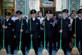 آیین اعطای احکام ۱۵۳ خدمه حرم مطهرامام رضا(ع) برگزار شد