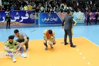 آغاز بازی افتتاحیه لیگ برتر فوتسال با ۴۰ دقیقه تاخیر!