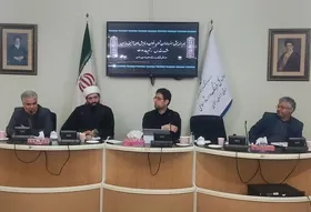 نشست هم&zwnj;اندیشی مدیرکل فرهنگ و ارشاد اسلامی استان با هنرمندان نمایش&zwnj;های آیینی برگزار شد